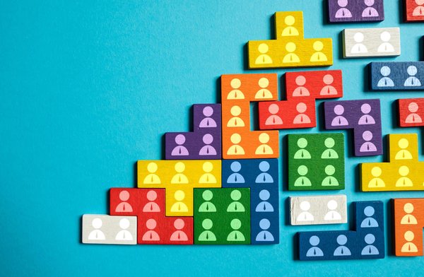 Quelles stratégies de marketing digital adopter pour une entreprise de services à domicile en pleine expansion ?